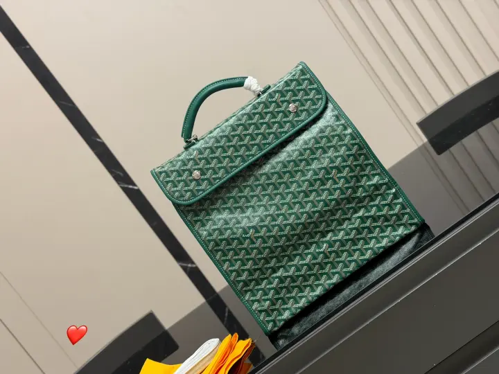 Goyard Size: 33 x 34cm--06